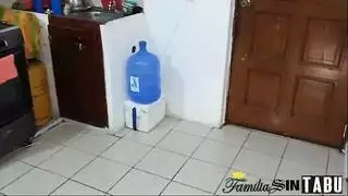 خيال زوجتي بالجنس الجماعي العاري مع أفضل أصدقائي