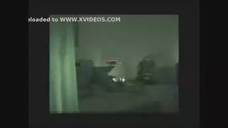 رجال وسيمين بدون ملابس يمارسون الجنس مع المتليين