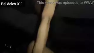 عاهرة هواة تعطي مصة عدوانية في العلن قبل القذف بين الأعراق