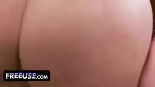 حلم زوجة الأب المفلسة الرطب: أن تُنكح على قضيب ابنها النابض