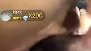 سيدة الأعمال نائب الرئيس مرتين مثقوب حلمات