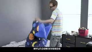 فرو طالب علم حديقة