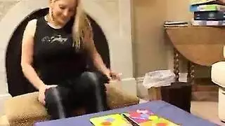 وباء الشهوة: تفريغ فوضى صفراء ساخنة