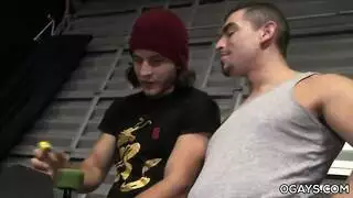 ممارسة الجنس الشرجي جيدة دائمًا للعاهرة التي تعرف كيف تستخدمها بشكل صحيح